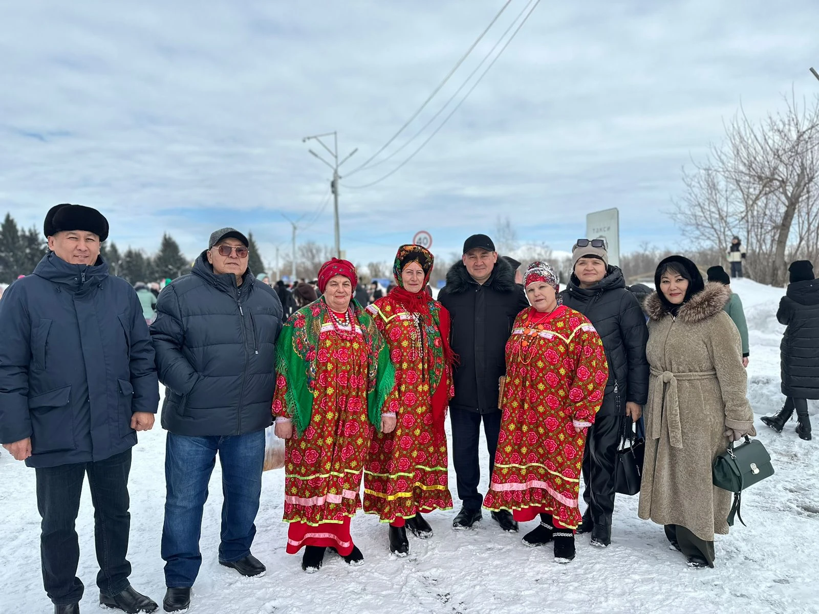 В районе Алтай Масленицу проводили народными гуляньями (видео) » Новости  Усть-Каменогорска и ВКО свежие на сегодня | ALTAINEWS