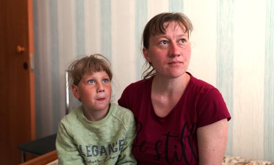 Катя Глазырина с дочерью.JPG